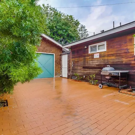 A Touch Of Cape Cod In West Hollywood Villa